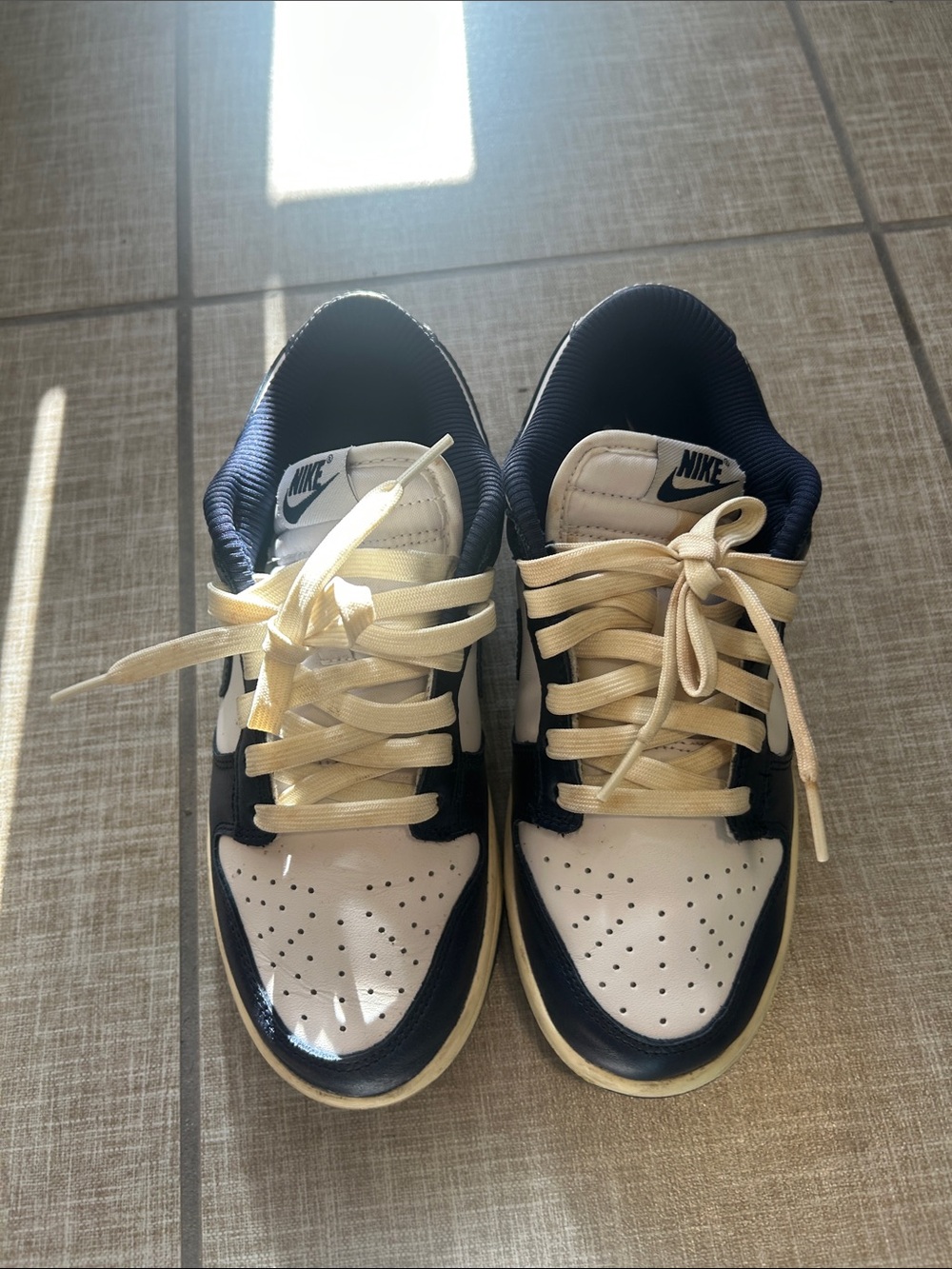 Nike Low-Top Sneakers in White and Navy Blue